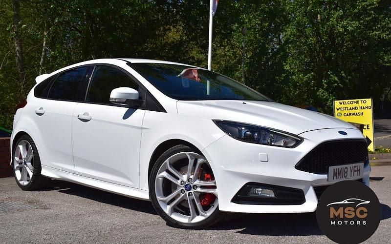 Used Ford Focus ST 185 HP (136 kW) 2017 White Hatchback