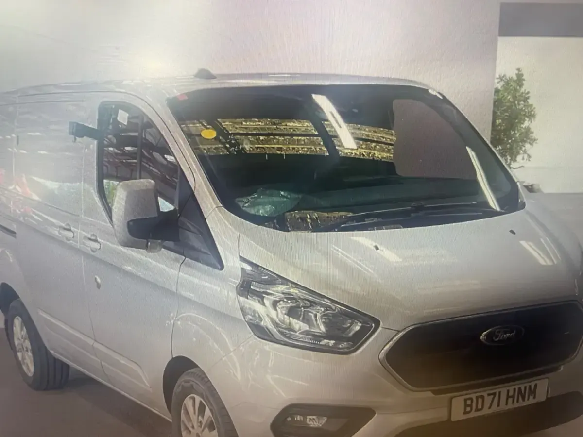 Begagnad Ford Transit Custom Limited 130 HK (95 kW) 2022 Silver