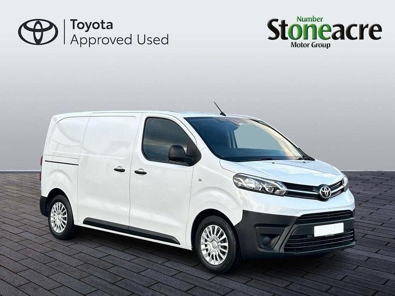 New Toyota Proace 120 HP (88 kW) 2025 White MPV