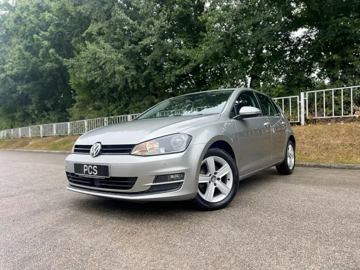 Used VW Golf VII Match 105 HP (77 kW) 2015 Silver Hatchback