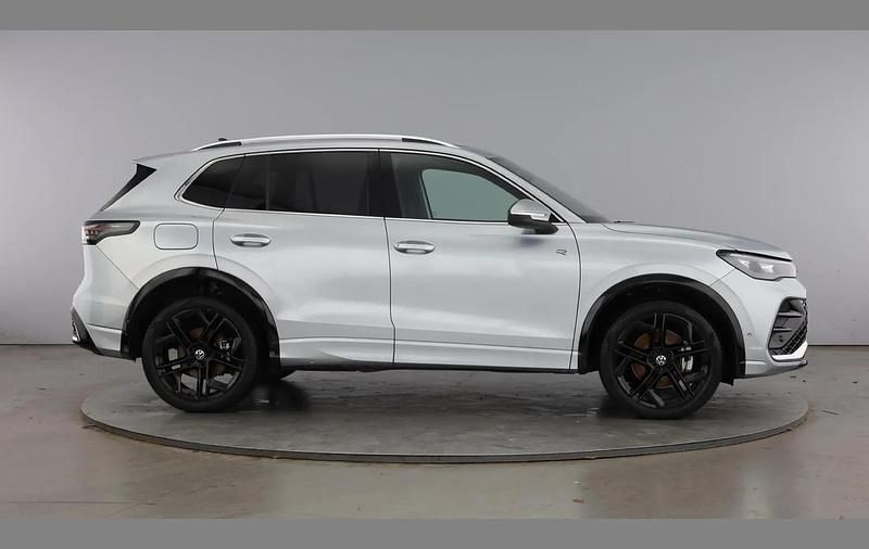 Used VW Tiguan R-line 272 HP (200 kW) 2025 Silver SUV