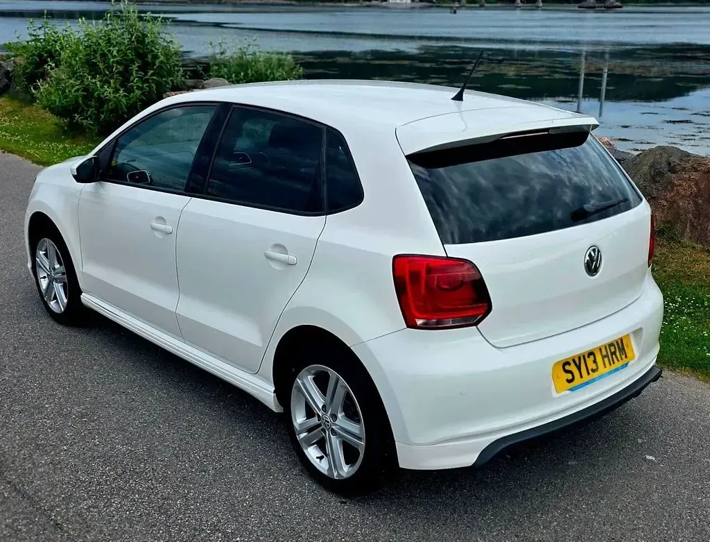 Used VW Polo R-line 105 HP (77 kW) 2013 White Hatchback
