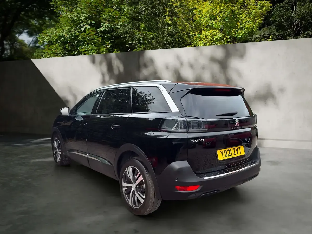Used Peugeot 5008 Allure 130 HP (95 kW) 2021 Black SUV