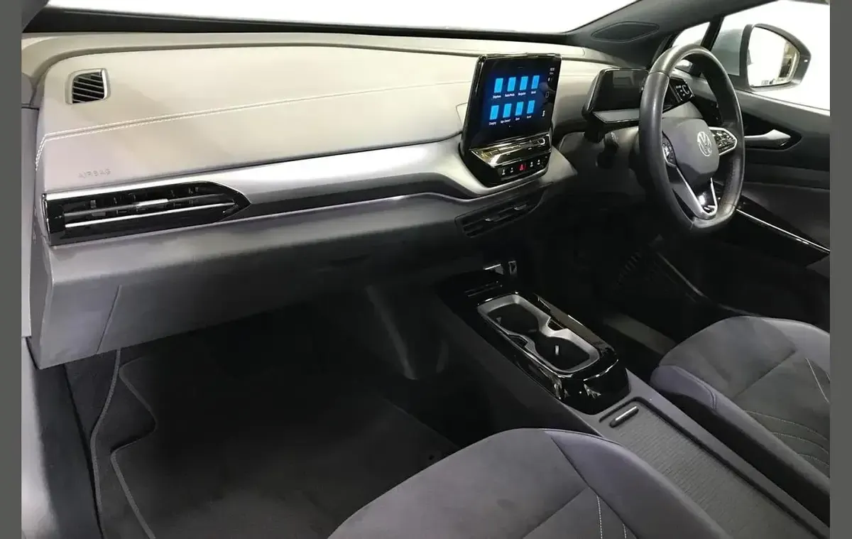 Used VW ID.4 Pure 108 kW (148 HP) 2023 Silver SUV