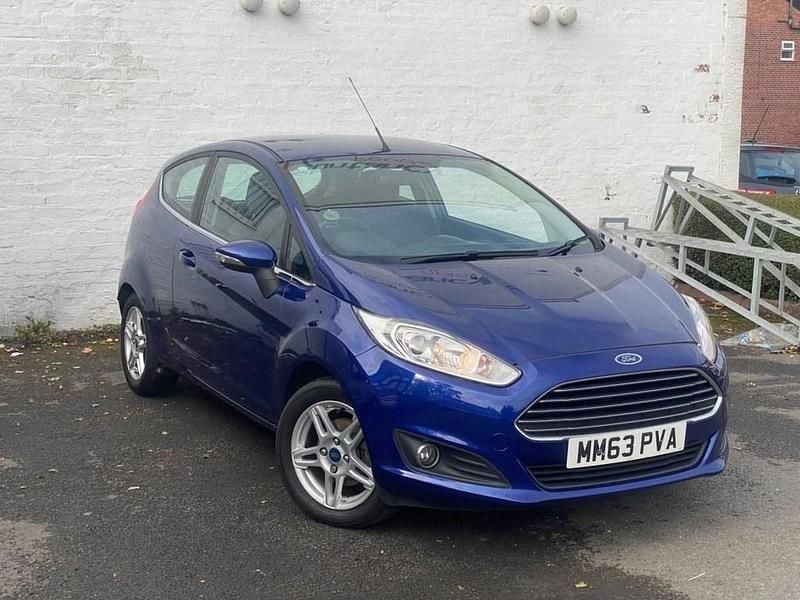 Blue Used 2014 Ford Fiesta Zetec Hatchback | £4,150 (Good price) - Image 1/4