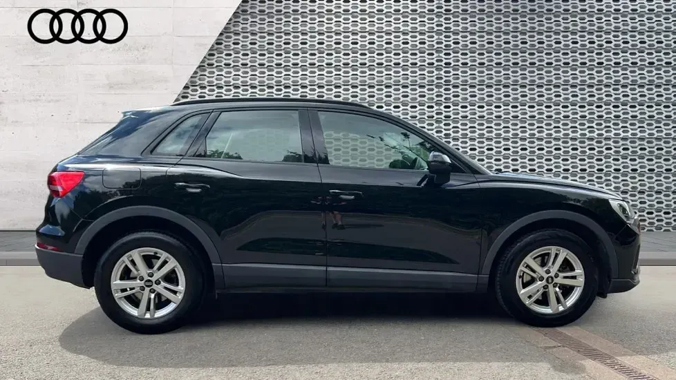Used Audi Q3 Design 150 HP (110 kW) 2022 Black SUV