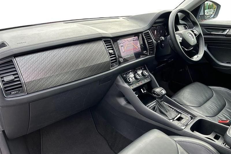 Used Skoda Kodiaq SE L Executive 190 HP (139 kW) 2023 Silver SUV