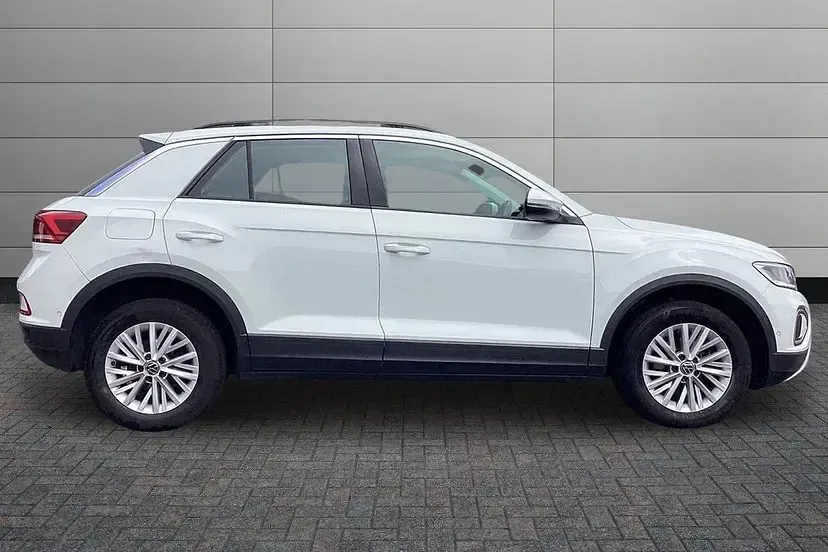 Used VW T-Roc Life 110 HP (80 kW) 2023 White SUV