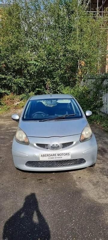 Used Toyota Aygo 67 HP (49 kW) 2006 Silver Hatchback