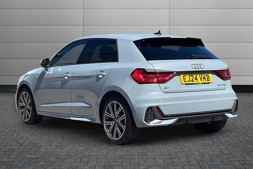 Begagnad Audi A1 S-Line 116 HK (85 kW) 2024 Grå SUV