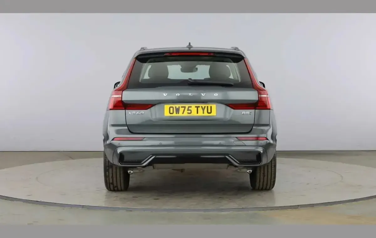 Used Volvo XC60 Plus 250 HP (183 kW) 2026 Forest lake SUV