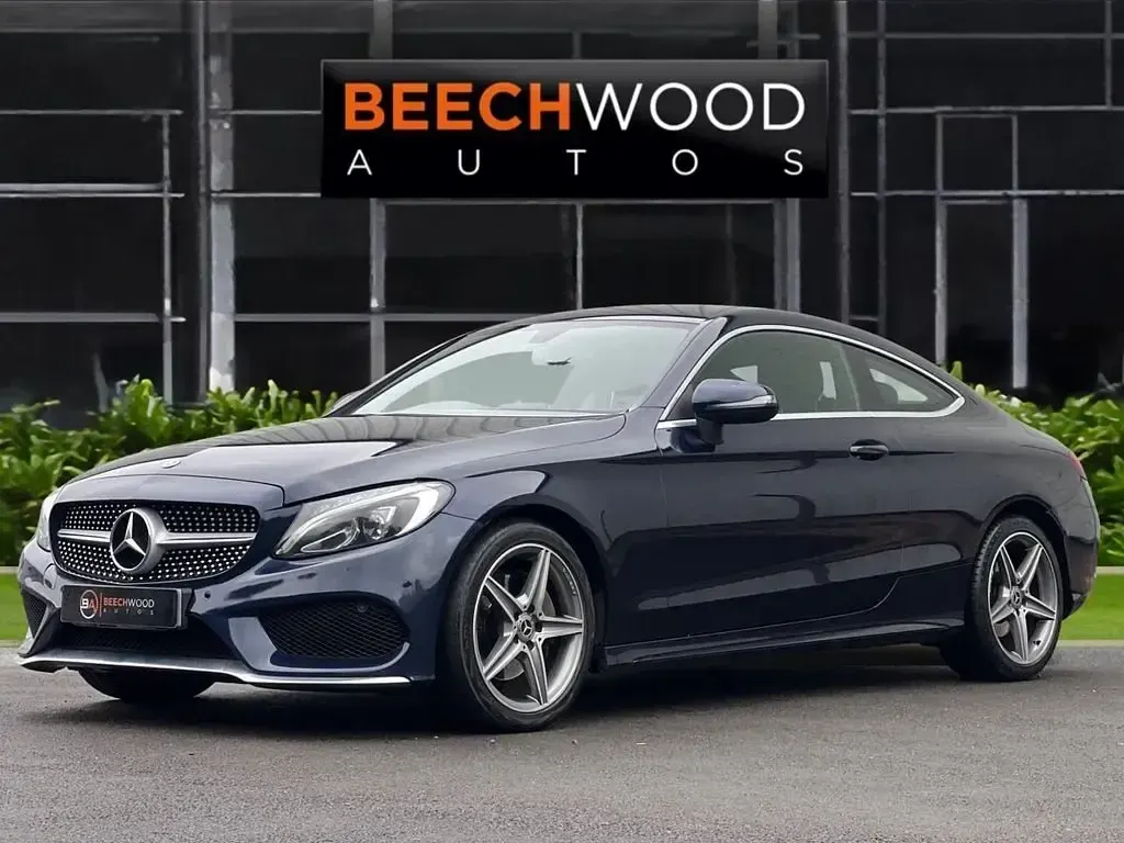 Usado Mercedes C220 AMG line 170 CV (125 kW) 2017 Azul Coupe