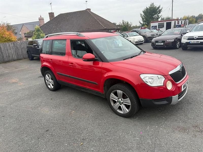 Red Used 2012 Skoda Yeti SE SUV | £3,995 (Fair price) - Image 1/4