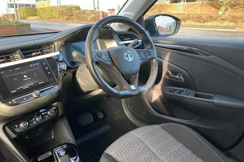 Second-hand Vauxhall Corsa-e 100 kW (136 CP) 2021 Albastru Hatchback