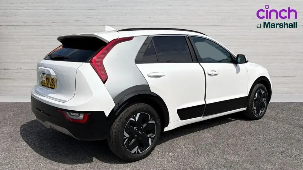 Usado Kia e-Niro 150 kW (204 HP) 2023 Branco SUV