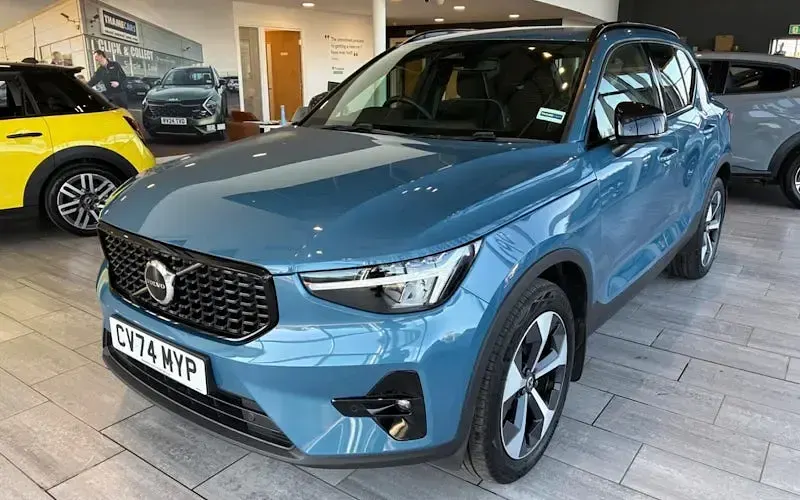 Used Volvo XC40 Plus 163 HP (119 kW) 2026 SUV