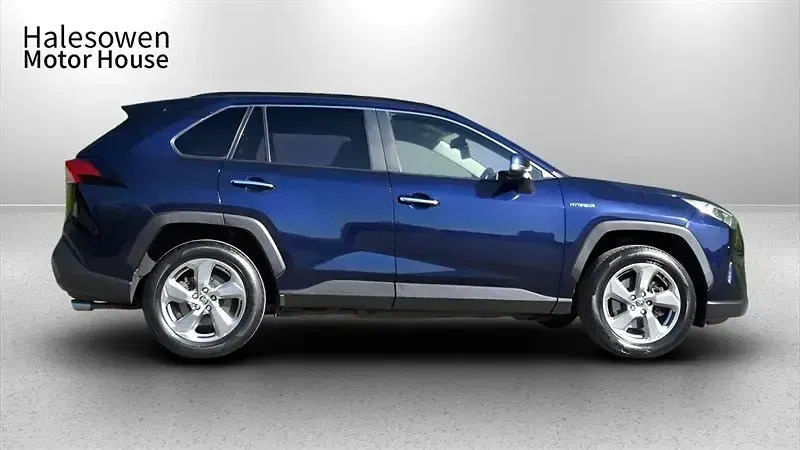 Used Toyota RAV4 Hybrid 218 HP (160 kW) 2019 Blue SUV