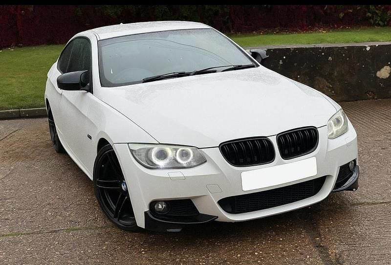 White Used 2012 BMW 320 Sport Line Coupe | £2,995 (Super price) - Image 1/2