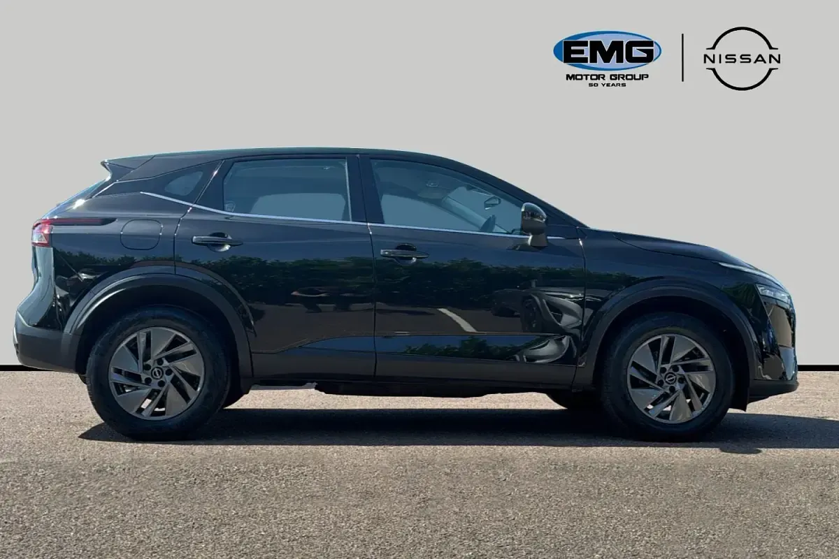 Used Nissan Qashqai Acenta Premium 140 HP (102 kW) 2024 Black SUV