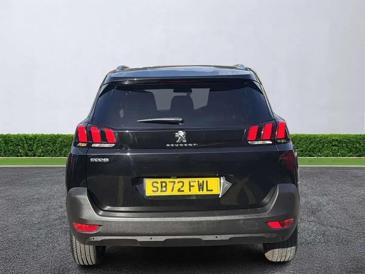Used Peugeot 5008 Active+ 130 HP (95 kW) 2023 Black SUV
