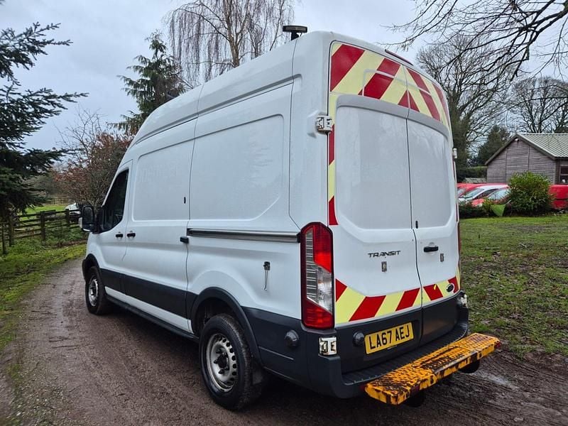 Used Ford Transit 130 HP (95 kW) 2018 White MPV