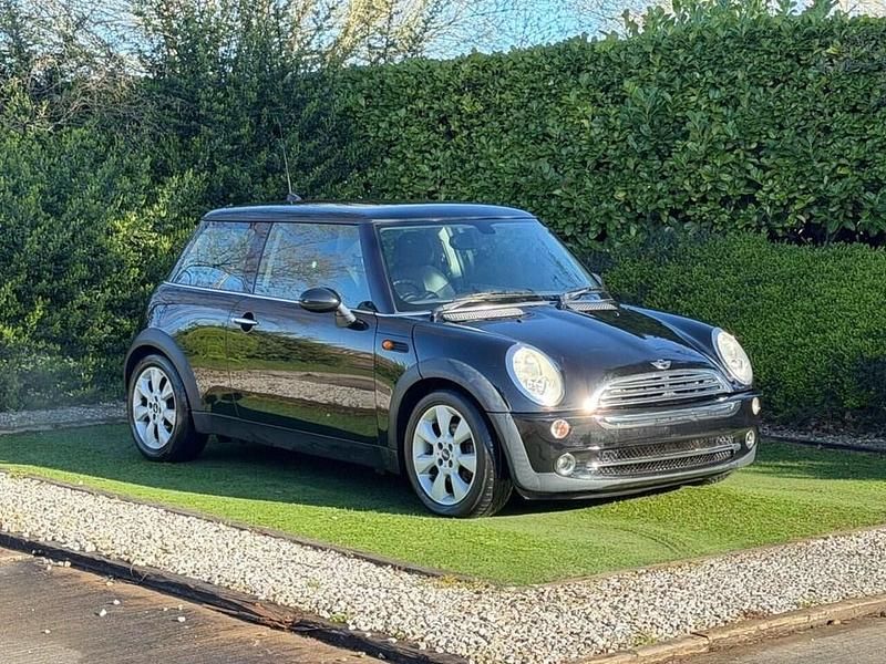 Used Mini Cooper Hatch 116 HP (85 kW) 2004 Black Hatchback