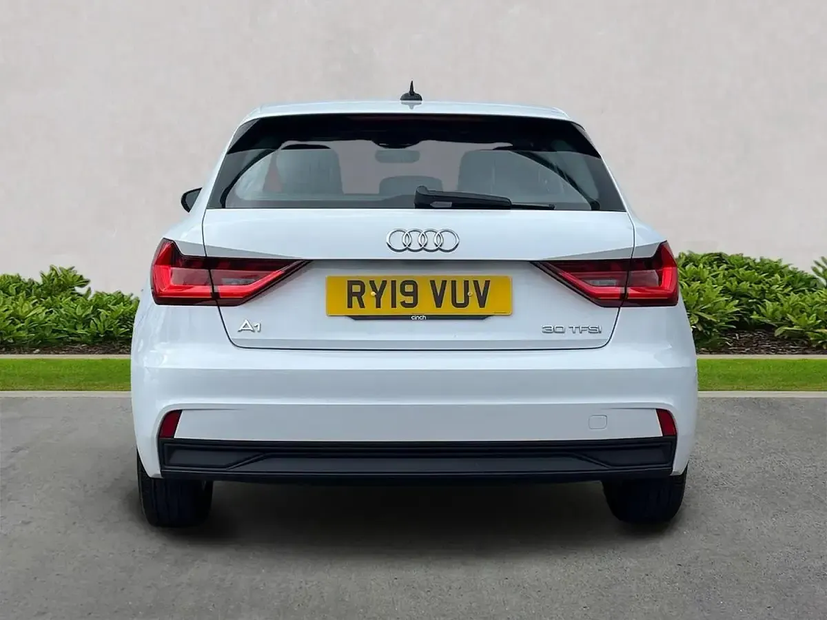 Used Audi A1 Premium 116 HP (85 kW) 2019 White SUV