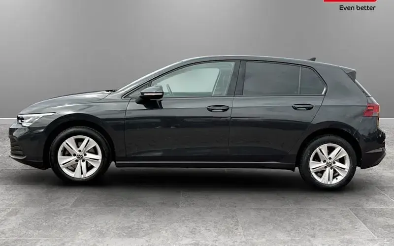 Used VW Golf VIII Life 110 HP (80 kW) 2024 Hatchback