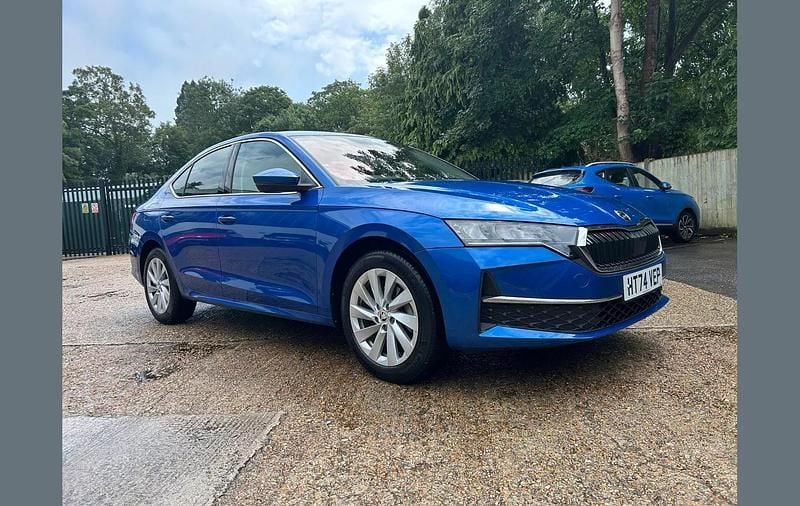 Blue Used 2025 Skoda Octavia SE L Hatchback | £23,500 (A bit pricey) - Image 1/3