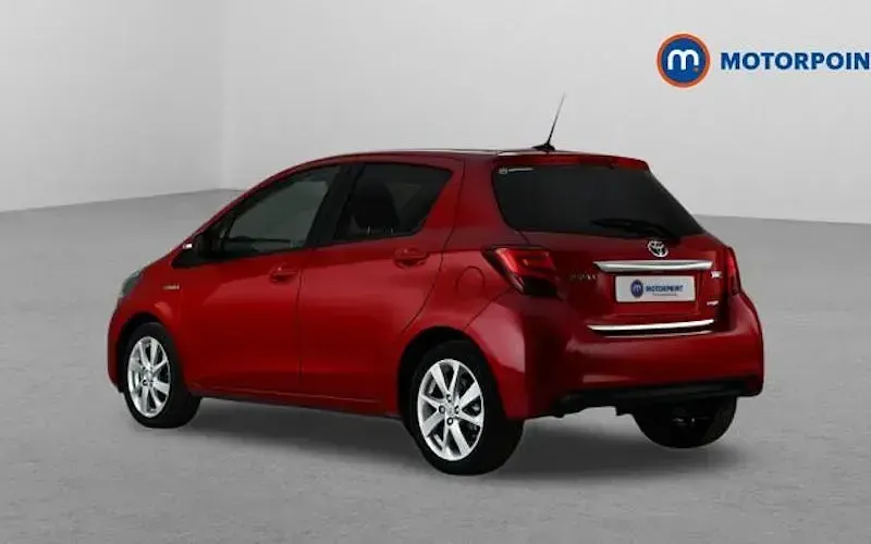 Used Toyota Yaris 101 HP (74 kW) 2016 Hatchback