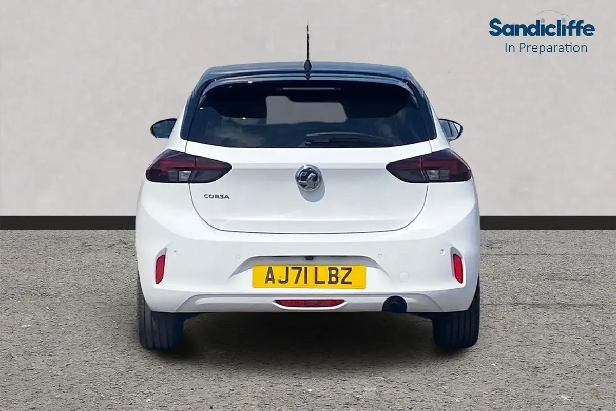 Used Vauxhall Corsa Edition 75 HP (55 kW) 2022 White Hatchback