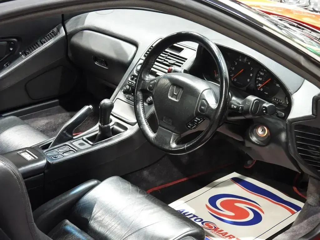 Used Honda NSX 274 HP (201 kW) 1993 Red Cabriolet