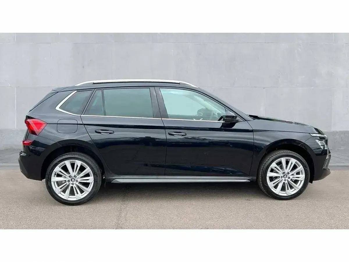 Used Skoda Kamiq SE L 85 HP (62 kW) 2026 Black magic pearl effect SUV