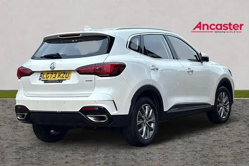 Used MG HS SE 162 HP (119 kW) 2023 White SUV