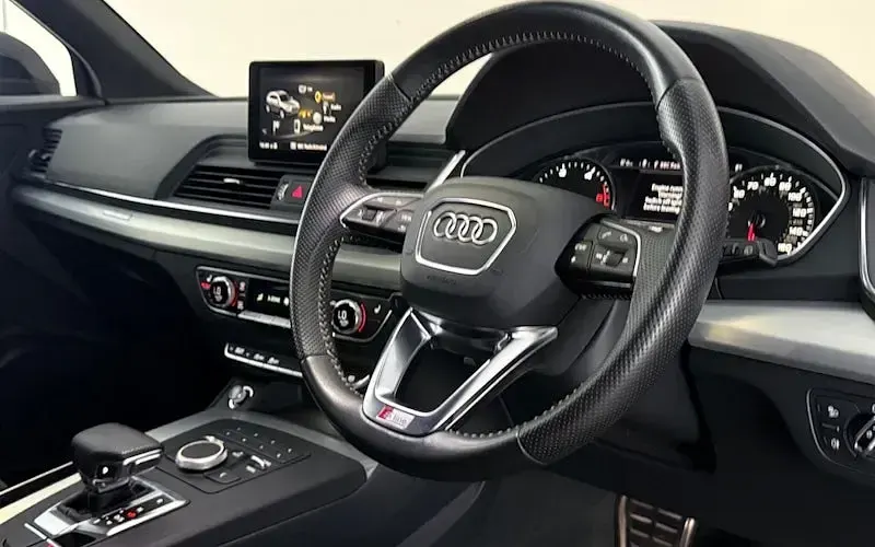Used Audi Q5 S-Line 190 HP (139 kW) 2017 Blue SUV