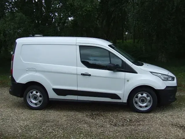 Used Ford Transit 100 HP (73 kW) 2019 White Van