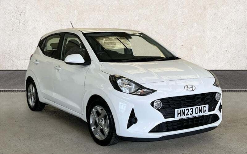 White Used 2023 Hyundai i10 SE Hatchback | £12,431 (Fair price) - Image 1/4
