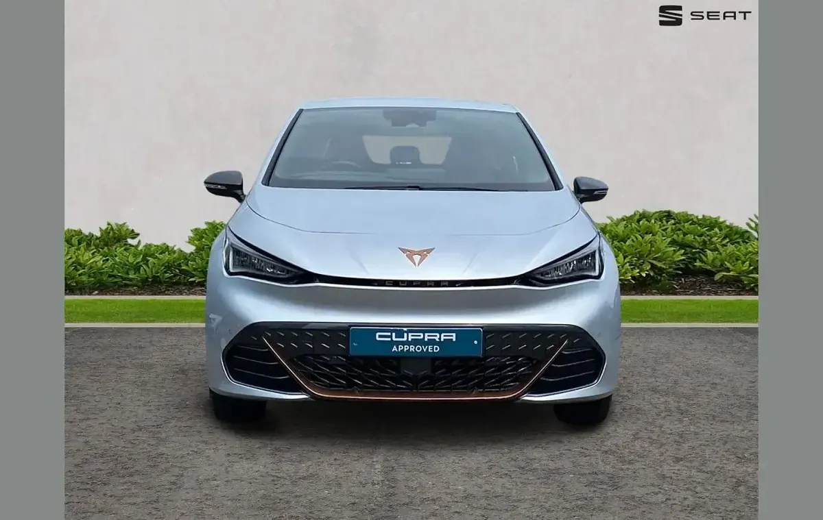 Ny Cupra Born e-Boost 169 kW (231 HK) 2025 Silver Halvkombi