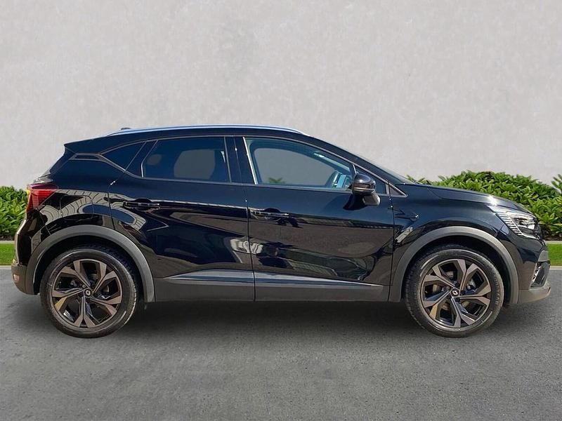 Second-hand Renault Captur Engineered 143 CP (105 kW) 2023 Negru SUV