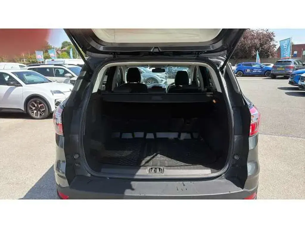 Used Ford Kuga Titanium 120 HP (88 kW) 2017 Grey SUV