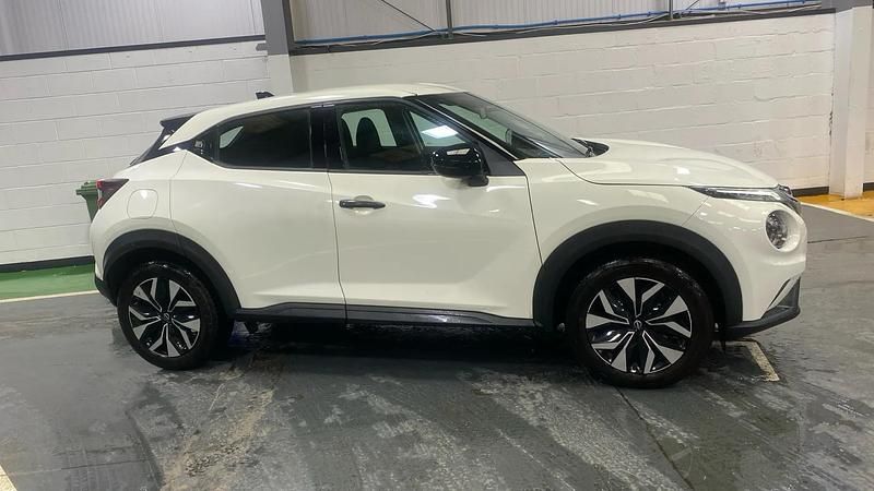 Used Nissan Juke Acenta Premium 114 HP (83 kW) 2024 White SUV