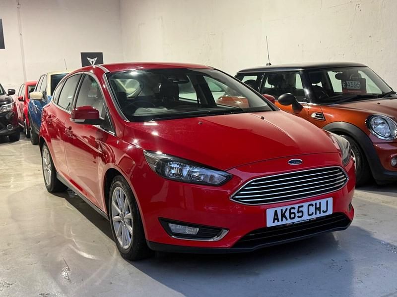 Red Used 2015 Ford Focus Titanium Hatchback | £6,795 (Fair price) - Image 1/4