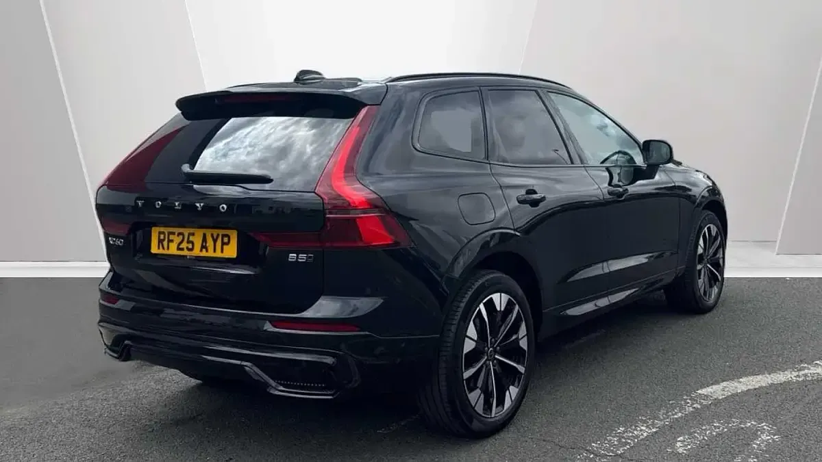 Used Volvo XC60 Plus 250 HP (183 kW) 2025 Black SUV