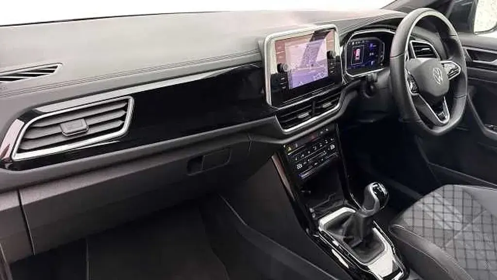 Usado VW T-Roc 150 HP (110 kW) 2023 SUV