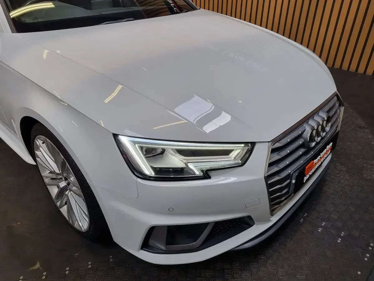 Used Audi A4 S-Line 190 HP (139 kW) 2019 White Sedan