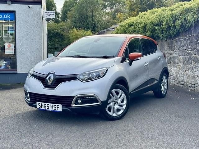 Used Renault Captur Dynamique 90 HP (66 kW) 2015 Silver/orange SUV