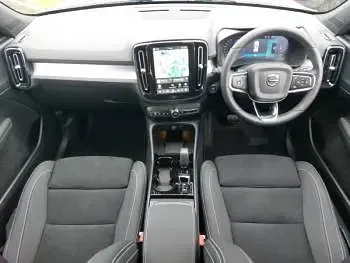 New Volvo XC40 Plus 163 HP (119 kW) 2025 White SUV