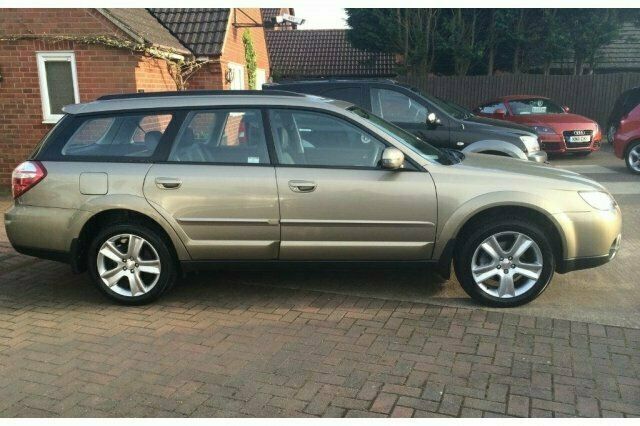 Begagnad Subaru Outback 2009 SUV