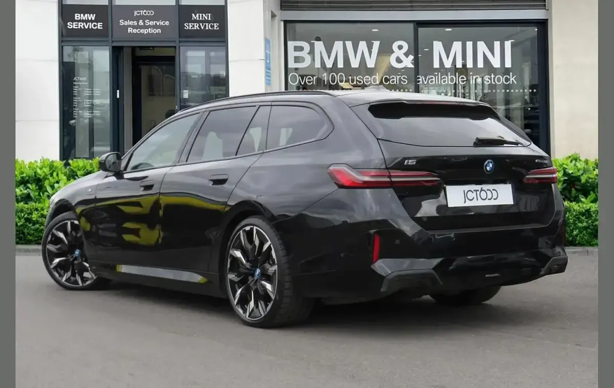 Used BMW i5 M Sport 250 kW (340 HP) 2025 Black Estate