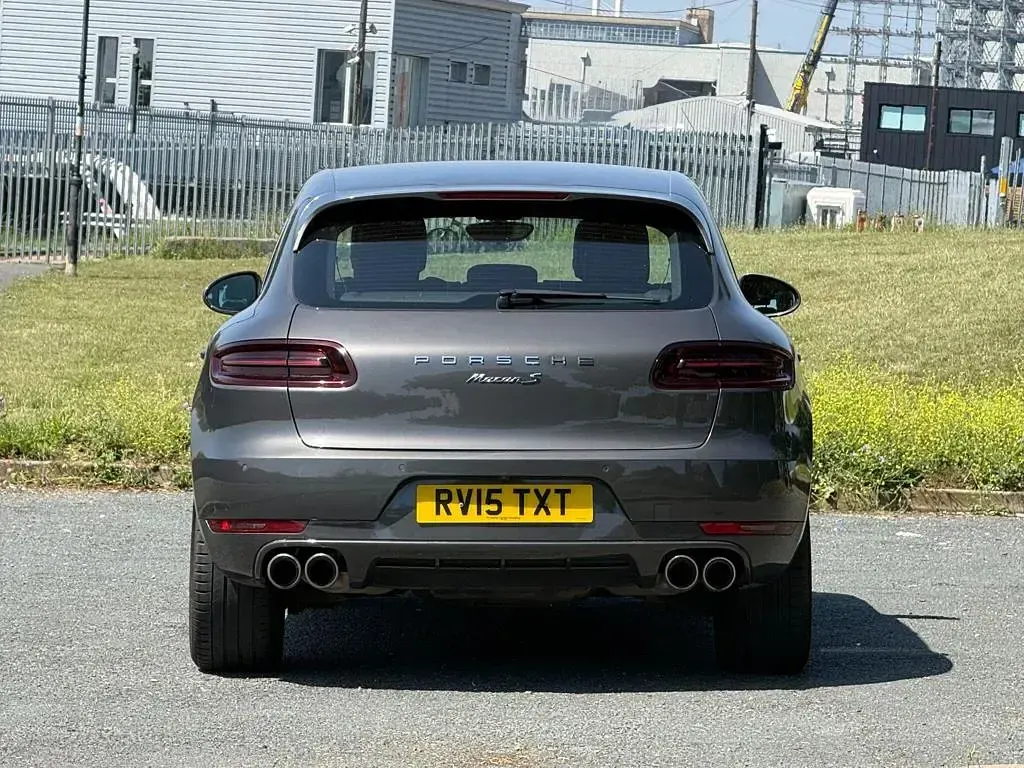 Used Porsche Macan 258 HP (189 kW) 2015 Grey SUV